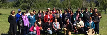 Ante un segundo aniversario de fatal accidente de lawentuwugelu (agentes de salud) de Tirúa, familiares exigen justicia