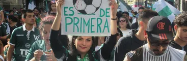 El pueblo porteño movilizado llevó a Wanderers a Primera