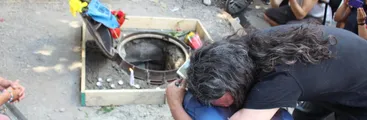 Un hombre muerto, el Centro Arte Alameda incendiado y gran cantidad de personas heridas fue el saldo de una nueva jornada de represión en Santiago