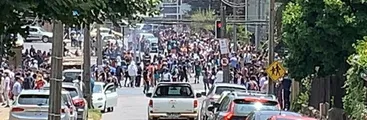 Estudiante denuncia agresiones de adultos y ser expulsada por funcionaria desde el Colegio Brasil, donde fue a dar la PSU