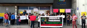 Sindicato Cpech protesta por despidos masivos en el preuniversitario