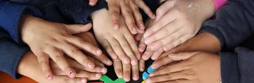 Gobierno suspende programa Acciona en diversas regiones dejando cesantes a cientos de educadoras/es