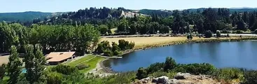 Alcalde de Laja y su hijo Gobernador de Biobío cuentan con laguna y humedal privado mientras avalan daño a “La Señoraza”
