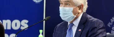 Colegio Médico califica la “leve mejoría” como señal confusa en la actual situación sanitaria