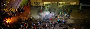 Noche racista en La Araucanía: municipalidades tomadas fueron atacadas por turbas de civil