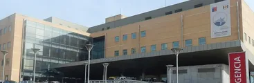 Sin UCI, ni cuarentena con renta básica: Covid hace colapsar la urgencia del Hospital Las Higueras