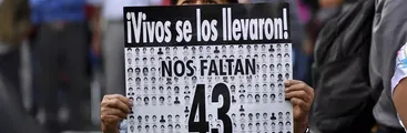 "Disculpas en nombre del Estado": impunidad y órdenes de captura a 6 años de desaparición forzada de 43 estudiantes normalistas de Ayotzinapa
