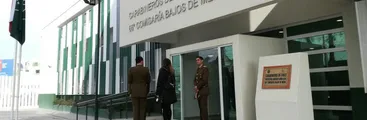 Denuncian a Carabineros por apremios ilegítimos contra niña de 10 años y bebé de 4 meses