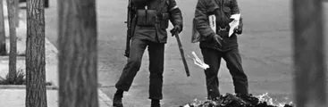 Día del Libro: Cuando los militares chilenos atentaron contra la memoria quemándolos en dictadura