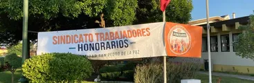 Trabajadoras/es a honorarios del municipio de San Pedro de La Paz permanecen movilizados ante eventuales despidos