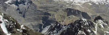 Crimen Ambiental: senadores UDI, RN, PS y PPD dejan sin protección zona que rodea a los glaciares y al permafrost