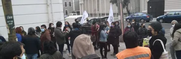 Trabajadores/as de ONG Paicabí se manifestaron por la  precarización laboral y  malas políticas por parte del  SENAME y la corporación