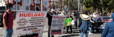Once días de huelga: Trabajadores/as de ONG Paicabí siguen manifestándose por precarización laboral y malas prácticas por parte del SENAME y la Corporación