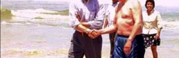 Cuando Yasna Provoste se bañó en una playa tóxica con Ricardo Lagos blanqueando la contaminación minera en Chañaral