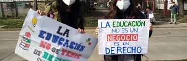 92 días de huelga: Estudiantes del Liceo Camilo Henríquez de Temuco se manifestaron en apoyo al sindicato de  trabajadores/as