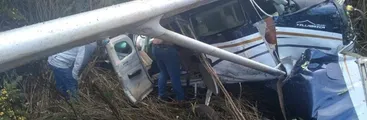 Personas lesionadas: Avioneta cayó a tierra en viaje desde Isla Mocha a Tirúa