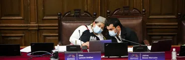 Bassa reafirma cuestionamiento de Loncón: Convención no sesionaría en U de Concepción