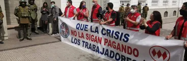 Metro SA negó bonificación anual a sus trabajadores en medio de alzas en los sueldos de su gerencia