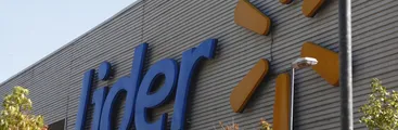 Tras desvincularlos/as al inicio de la pandemia Walmart bajó monto de negociación a empaques que denunciaron despidos injustificados