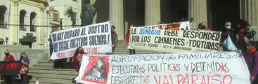 Organizaciones de DDHH protestaron frente a tribunales de Valparaíso contra la impunidad