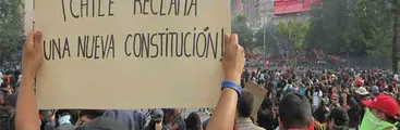 Opinión| Los fisgones que observan a la gran casa chilena el día antes de votar