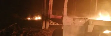 Una grúa y cinco camiones quemados dejó ataque a Forestal Mininco entre Curanilahue y Nacimiento