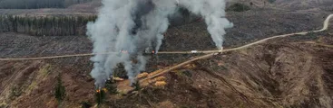 Ataque incendiario de sabotaje a maquinaria forestal se produjo esta mañana en Lebu