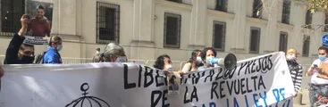 Familiares exigieron a Ministerio del Interior retirar querellas contra las y los presos políticos del Estallido
