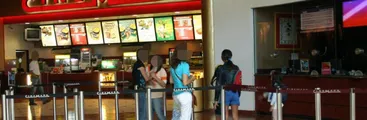 Segundo brote de Covid en Mall de Trébol en una semana: 3 casos positivos y 31 contactos estrechos en Cinemark