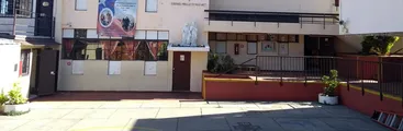 Trabajadoras/es de escuela Sagrada Familia de Nazareth de Valparaíso finalizan huelga alcanzando bonificaciones para asistentes y equipo de integración de educación