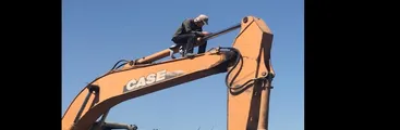 Vecinos/as de Peñalolén protegen bosque ante proyecto inmobiliario que busca instalarse sobre falla de San Ramón