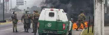 Carabineros detuvo a familiares de Manuel Rebolledo mientras protestaban contra la sentencia que dejó en libertad al asesino