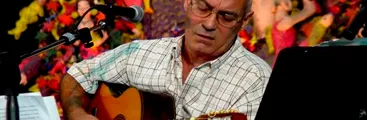 Ha muerto Vicente Feliú: «vengo del centro del mar, siento el sur más que el norte y el rojo me cruza la sien»