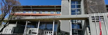 "Mueren pacientes porque no hay cómo trasladarlos": Fenats Nacional ocupó hospital de Curanilahue por desperfectos graves y falta de recursos