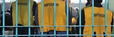 Decretan prisión preventiva contra acusado de violar, secuestrar y quemar pelo a mujer en Concepción