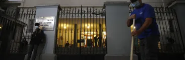 Necesidad de sanciones y educación no sexista: las denuncias de secundarias contra estudiantes del Liceo Lastarria que planeaban imitar a “La Manada"
