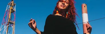 La artista cañetina Maga del Flow lanza videoclip "Agua Erótica" de su último sencillo