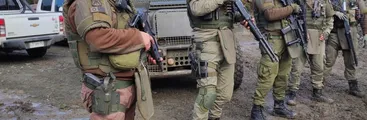 Comuneros/as mapuche de Arauco protestaron contra fuerte presencia policial en predio forestal que reivindican como propio