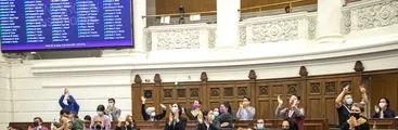 Convención Constitucional aprobó artículos claves para avanzar en el freno al modelo extractivista chileno consagrado en la Constitución