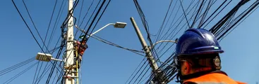 Gobierno ingresó proyecto que busca atenuar subidas en cuentas de electricidad