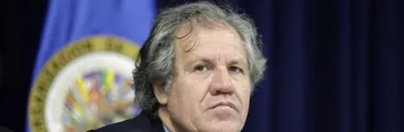 Funan a secretario de la OEA Luis Almagro durante conferencia en Cumbre de las Américas por su rol en el golpe de Estado en Bolivia