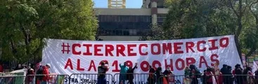 Trabajadoras/es de farmacias lamentan asesinato de funcionaria y piden aprobar cierre del comercio a las 19:00 horas
