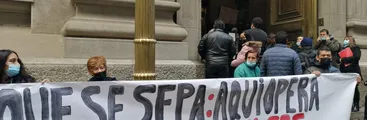 Por el derecho a una vivienda digna: Se toman Banco Central exigiendo rebaja en la tasa de interés en créditos hipotecarios