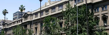 Víctimas de cura formado por Karadima acusado de acoso en la UC denuncian encubrimiento por parte de Fundación para la Confianza y Chilevisión