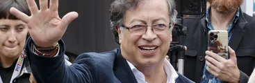 Petro logra acuerdo con latifundistas para vender tres millones de hectáreas e iniciar reforma agraria en Colombia