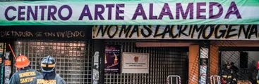 Directora del Centro Arte Alameda, incendiado luego recibir lacrimógenas el 2019, ante el cierre de investigación: “Estamos frustrados y decepcionados”