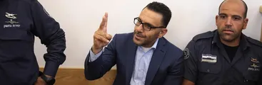 Fuerzas de ocupación israelíes arrestan a gobernador palestino de Jerusalén