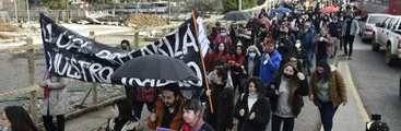 En defensa de la UACh: Con masivo apoyo marcha recorrió calles de Valdivia en tercera semana de huelga