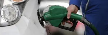 Economías asiáticas racionan el combustible y la medida comienza a llegar a Europa