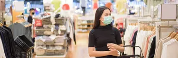 ¿Es necesario? El polémico anuncio del fin de obligatoriedad de usar mascarillas en espacios cerrados perjudica a la población más pobre